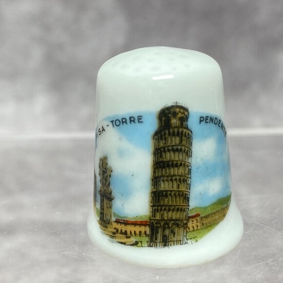 Porcelain Pisa Torre Souvenir Thimble With Floral Design Sewing Collectible - Picture 1 of 10